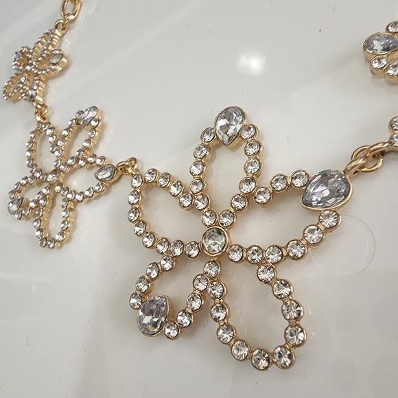 NEW Flower Crystal Golden Necklace Set Y2K - Picture 7 of 8